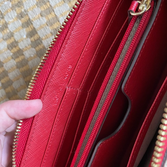 Michael Kors Large Red Leather Wristlet Wallet - Picture 6 of 7